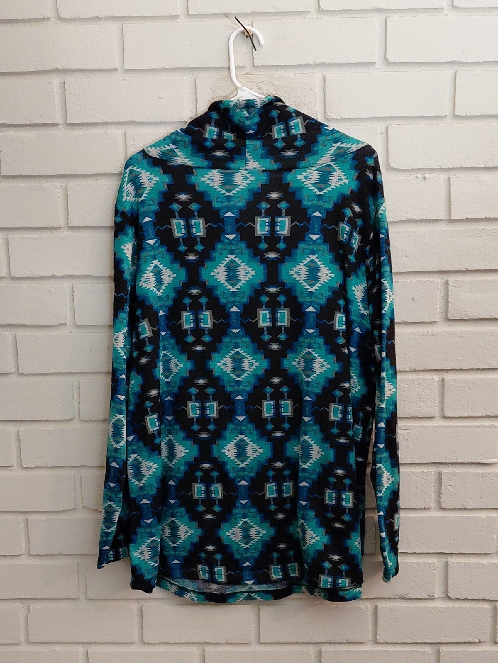 just be Teal, Black and Navy Geometric Kangaroo Pocket Pullover. See Measurement - Picture 7 of 8